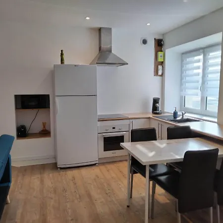 Le Logis Du Bourgneuf Charmante Petite Maison Дом отдыха Le Bourgneuf-la-Foret