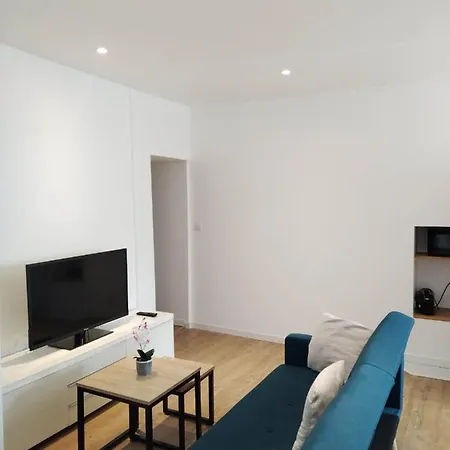 Casa de Férias Le Logis Du Bourgneuf Charmante Petite Maison Le Bourgneuf-la-Foret