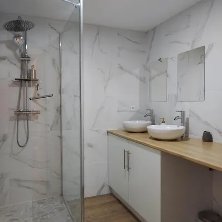 Дом отдыха Le Logis Du Bourgneuf Charmante Petite Maison *