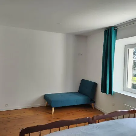 Casa de Férias Le Logis Du Bourgneuf Charmante Petite Maison *